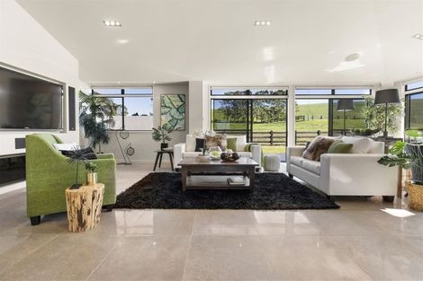 Photo of property in 53 Urquhart Road, Karaka, Papakura, 2580