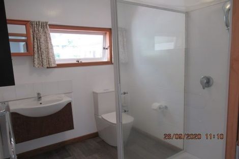 Photo of property in 5 Montana Avenue, Murrays Bay, Auckland, 0630