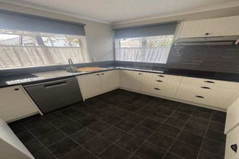 Photo of property in 35 Nottingham Drive, Hamilton East, Hamilton, 3216