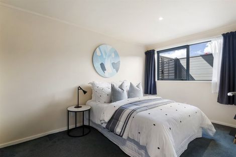 Photo of property in 190 Hurstmere Road, Takapuna, Auckland, 0622