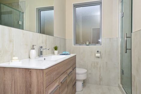 Photo of property in 50 Prado Drive, Pukekohe, 2120