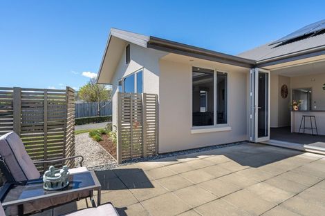 Photo of property in 2 Woodstock Place, Stoke, Nelson, 7011