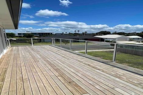 Photo of property in 5 Kahukaka Road, One Tree Point, 0118