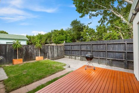 Photo of property in 5 Neta Grove, Henderson, Auckland, 0612