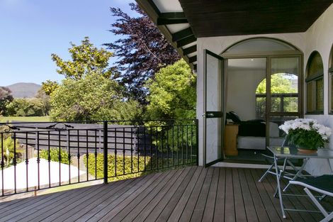 Photo of property in 100 Taupo View Road, Taupo, 3330