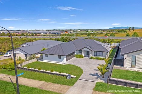 Photo of property in 32 Waireka Road, Rototuna North, Hamilton, 3210