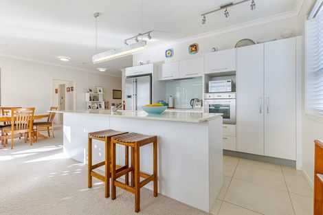 Photo of property in 86 Eaves Bush Parade, Orewa, 0931