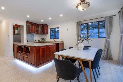 Photo of property in 25a Rothesay Bay Road, Rothesay Bay, Auckland, 0630