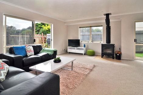 Photo of property in 2/31 Watson Place, Papatoetoe, Auckland, 2025