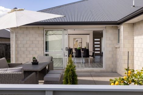 Photo of property in 93 Puhirake Crescent, Pyes Pa, Tauranga, 3112