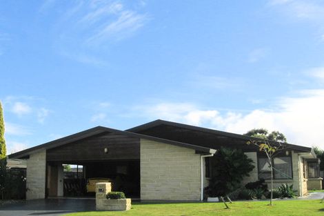 Photo of property in 53 Cedar Drive, Paraparaumu Beach, Paraparaumu, 5032