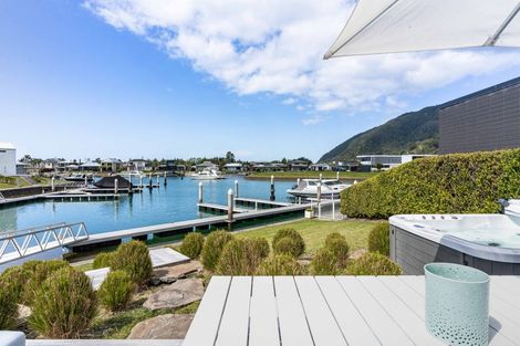 Photo of property in 126 Motu Hei, Pauanui, Hikuai, 3579