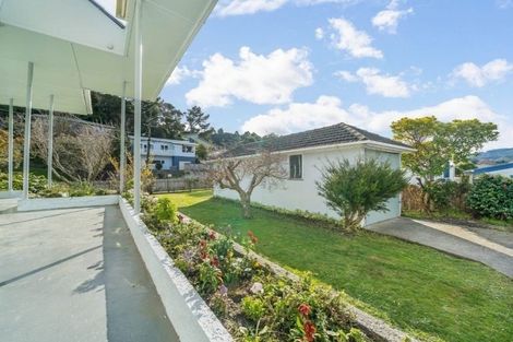 Photo of property in 21 Rawhiti Street, Stokes Valley, Lower Hutt, 5019