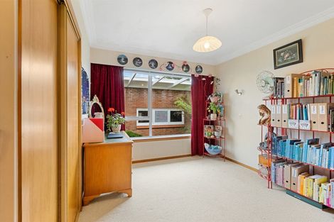 Photo of property in 216 Mangorei Road, Merrilands, New Plymouth, 4312