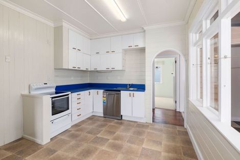 Photo of property in 97 Oroua Street, Eastbourne, Lower Hutt, 5013