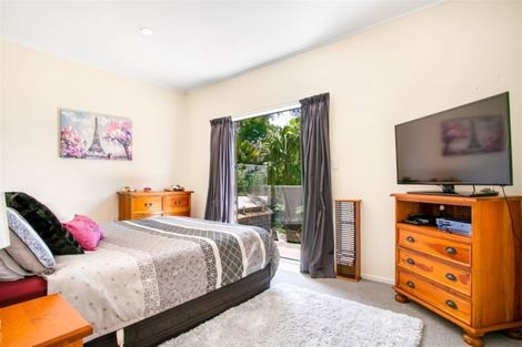 Photo of property in 789 Scenic Drive, Henderson Valley, Auckland, 0612