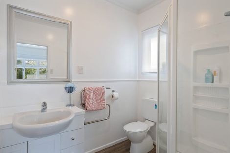 Photo of property in 7 Kawiu Road, Levin, 5510