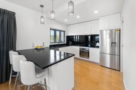 Photo of property in 2b Pah Road, Kawaha Point, Rotorua, 3010