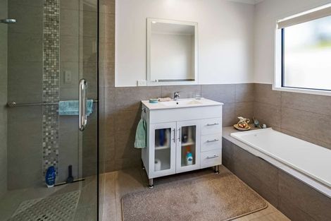 Photo of property in 4 Stafford Rise, Owhata, Rotorua, 3010