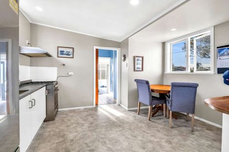 Photo of property in 16 Bignell Street, Gonville, Whanganui, 4501