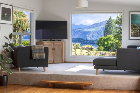 Photo of property in 37 Faulks Terrace, Wanaka, 9305
