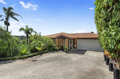 Photo of property in 2/13 Arran Road, Browns Bay, Auckland, 0630