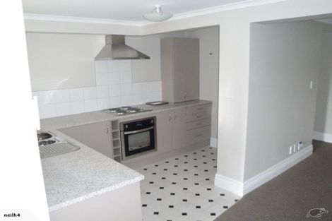 Photo of property in 4/112 Austin Street, Mount Victoria, Wellington, 6011