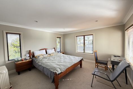 Photo of property in 11 Dunvegan Rise, East Tamaki Heights, Auckland, 2016