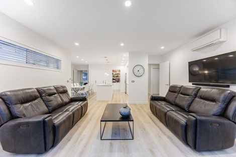 Photo of property in 21 Caldera Drive, Long Bay, Auckland, 0630