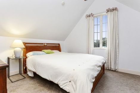 Photo of property in 181 Shaw Road, Oratia, Auckland, 0604