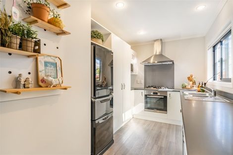 Photo of property in 85 Farmer Crescent, Taita, Lower Hutt, 5011