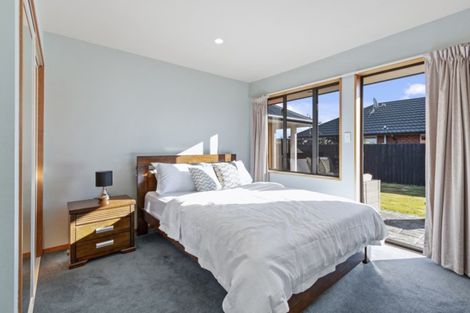 Photo of property in 34 Alpine View Lane, Parklands, Christchurch, 8083