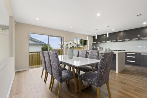 Photo of property in 11a Matisse Drive, West Harbour, Auckland, 0618