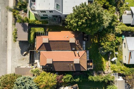 Photo of property in 17b Wynyard Crescent, Fernhill, Queenstown, 9300