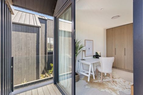 Photo of property in 10a Whiteley Street, Moturoa, New Plymouth, 4310