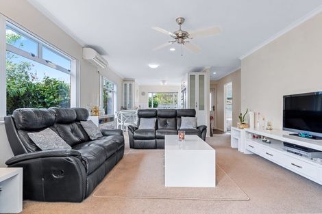Photo of property in 28 Dan Tori Place, Orewa, 0931