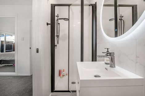 Photo of property in 20 Valley Road, Pukekohe, 2120