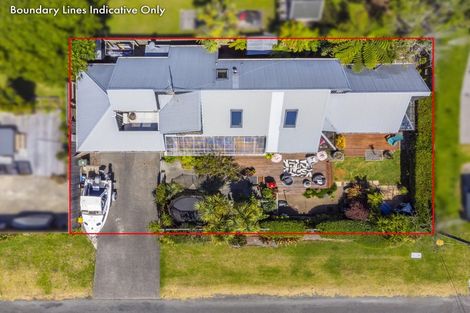 Photo of property in 15 Whyte Street, Paraparaumu Beach, Paraparaumu, 5032