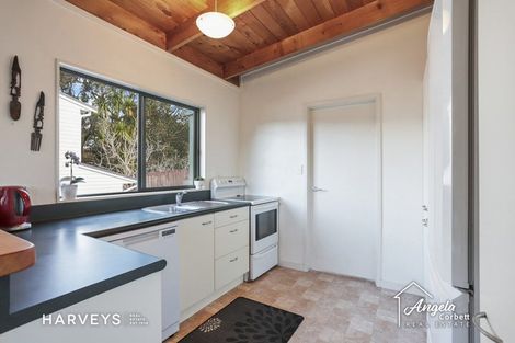 Photo of property in 1/36 Konini Road, Titirangi, Auckland, 0604
