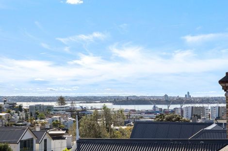 Photo of property in 41 Saint Georges Bay Road, Parnell, Auckland, 1052