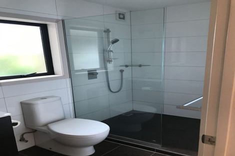 Photo of property in 57 Powrie Street, Glenfield, Auckland, 0629