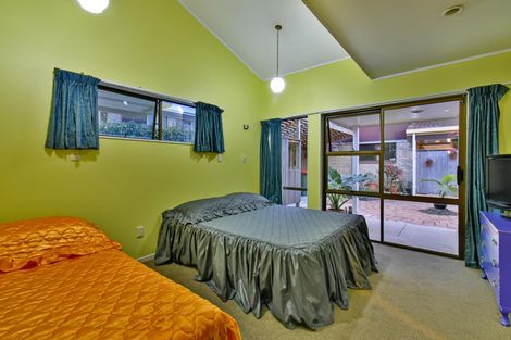 Photo of property in 9 Hazeldene Place, Opaheke, Papakura, 2113