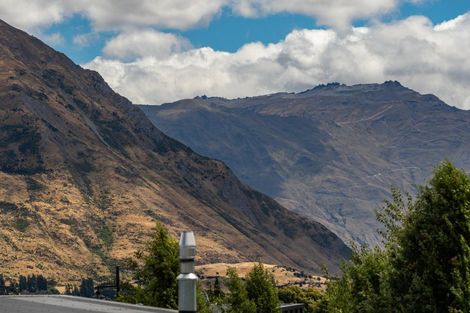 Photo of property in Kamahi Street, Wanaka, 9305