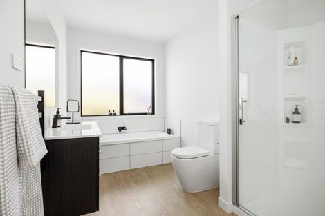 Photo of property in 16 Hiria Crescent, Papamoa Beach, Papamoa, 3118