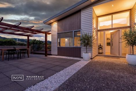 Photo of property in 25a Riverstone Drive, Riverstone Terraces, Upper Hutt, 5018