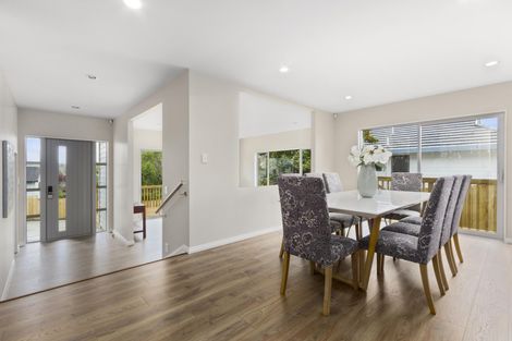 Photo of property in 11a Matisse Drive, West Harbour, Auckland, 0618