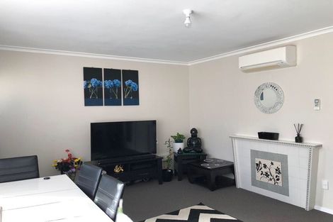 Photo of property in 2/5 Hinemoa Street, Waiwhetu, Lower Hutt, 5010