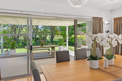 Photo of property in 33 Oak Manor Drive, Albany, Auckland, 0632