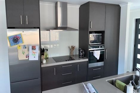 Photo of property in 18 Furlong Road, Papamoa, 3118