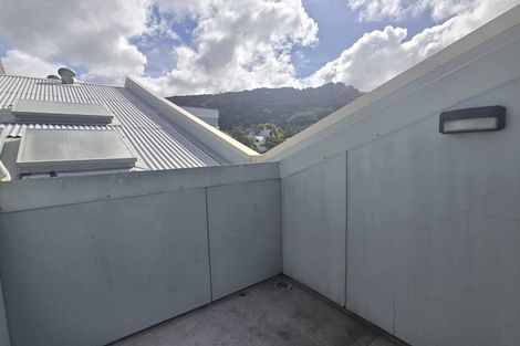 Photo of property in Metro Apartments, 8/220 Thorndon Quay, Pipitea, Wellington, 6011